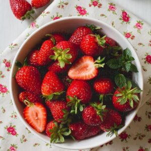 Premium Kashmiri Strawberries | 100% Natural, Handpicked & Sun-Dried (1kg)